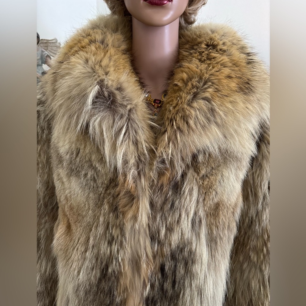 Vintage Elegant Coyote Fur Jacket - Picture 8 of 16